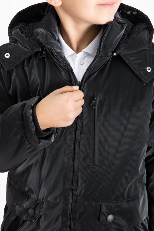 Siyah Fermuarlı Göğüs Cepli İçi Kürklü Erkek Çocuk Kapüşonlu Mont 21356