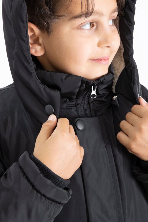 Siyah İçi Kürklü Çıkarılabilir Kapüşonlu Basic Erkek Çocuk Şişme Mont 21439