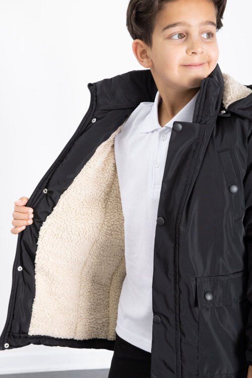 Siyah İçi Kürklü Çıkarılabilir Kapüşonlu Basic Erkek Çocuk Şişme Mont 21439