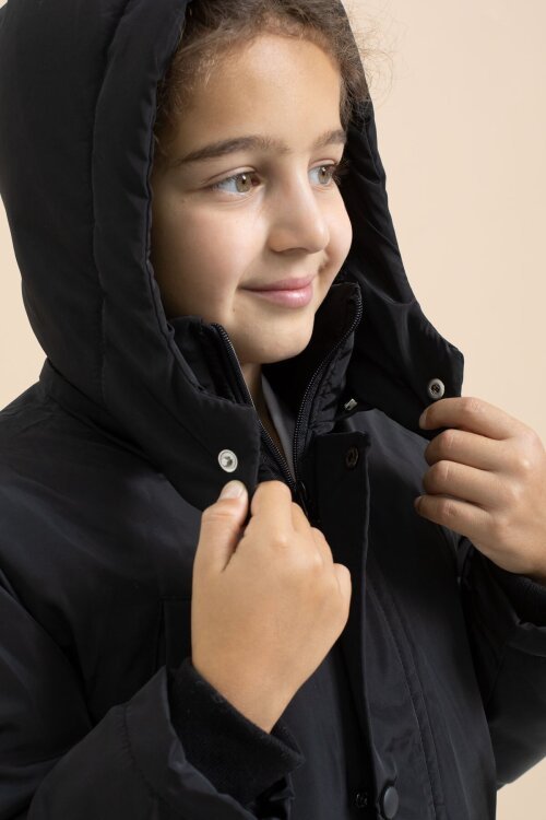Siyah İçi Kürklü Çıtçıtlı Cepli Uzun Kesim Erkek Çocuk Kapüşonlu Şişme Mont 21444