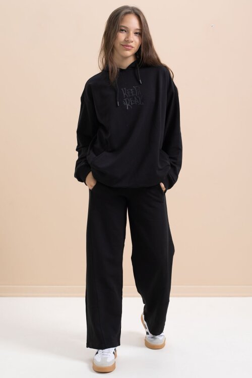Siyah Yazı Baskılı Kapüşonlu Geniş Paça Kız Çocuk Eşofman Takımı 21429