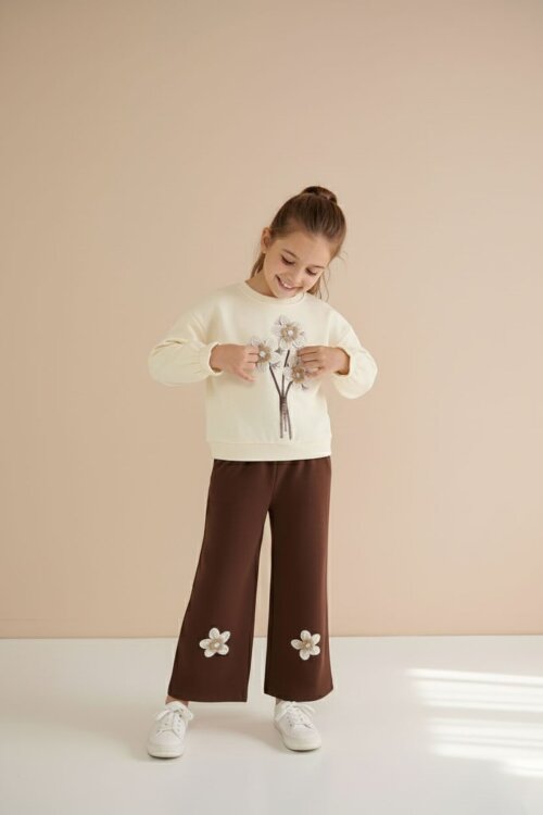 Krem Çiçek Nakış Detaylı Badili Jean Pantolonlu Kız Çocuk 2li Takım 23511