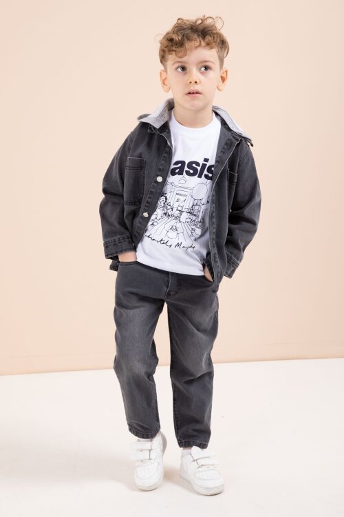 Siyah Kapüşonlu Jean Ceketli Pantolonlu Erkek Çocuk Baskılı Tişörtlü 3lü Takım 23615
