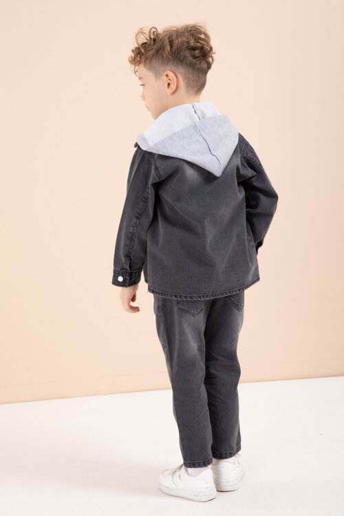 Siyah Kapüşonlu Jean Ceketli Pantolonlu Erkek Çocuk Baskılı Tişörtlü 3lü Takım 23615