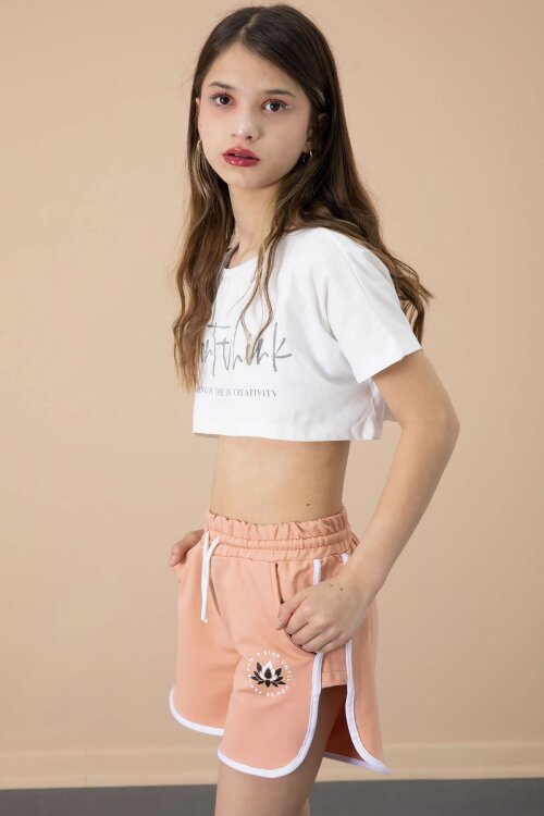 Somon Yanları Yırtmaçlı Çiçek Baskılı Beli Lastikli Kız Çocuk Şort 20742