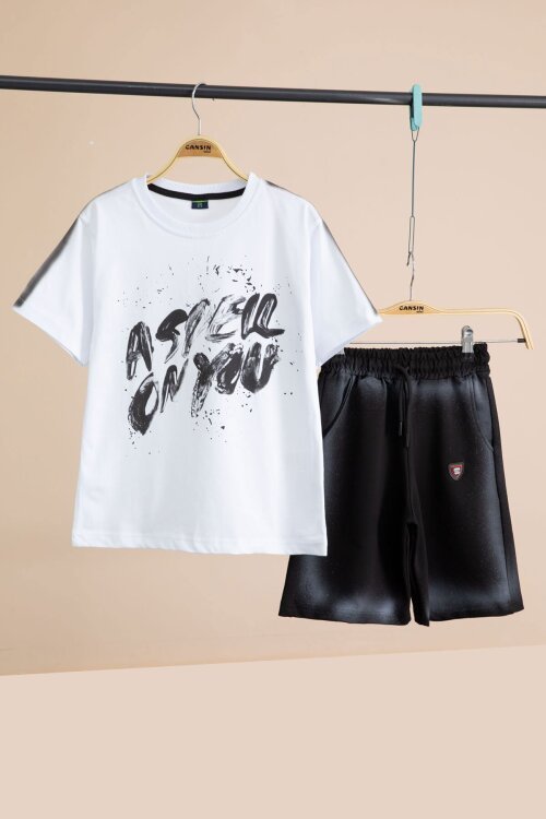 Beyaz Grafiti Baskılı Tişörtlü Şortlu Erkek Çocuk 2li Takım  23773