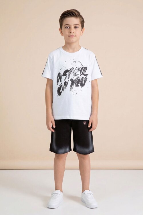Beyaz Grafiti Baskılı Tişörtlü Şortlu Erkek Çocuk 2li Takım  23773
