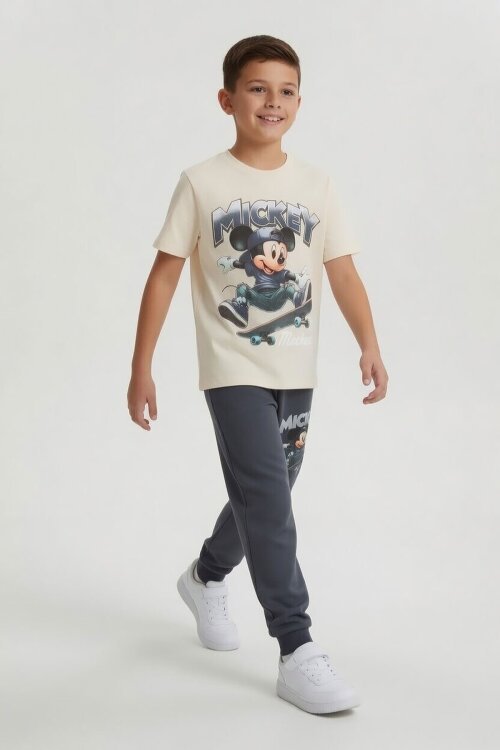 Füme Kaykaycı Karakter Baskılı Tişörtlü Erkek Çocuk Eşofman Takım  23912