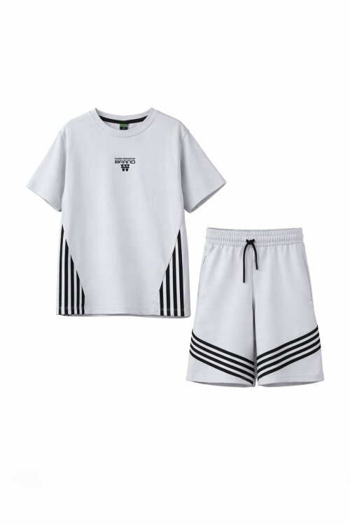 Gri Şerit Desenli Logolu Tişörtlü Erkek Çocuk Şortlu Takım 23781