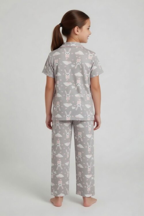 Gri Tavşan Desenli Kısa Kol Kız Çocuk Göz Bantlı Pijama Takımı 24012