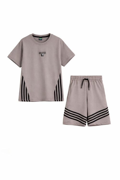 Kahverengi Şerit Desenli Logolu Tişörtlü Erkek Çocuk Şortlu Takım 23782