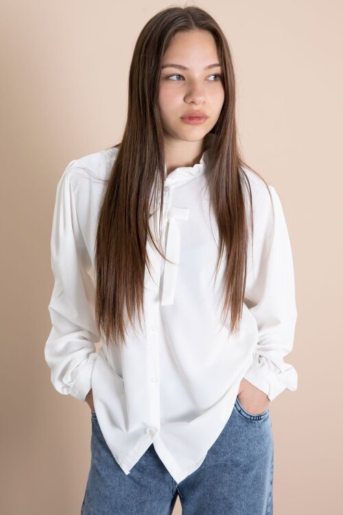 Mavi Püsküllü Jean Yelekli Fularlı Gömlekli Kız Çocuk 3lü Pantolonlu Takım 23767