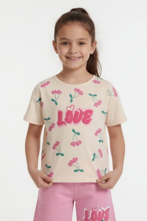 Pembe Kiraz Desenli Love Yazılı Tişörtlü Kız Çocuk Şortlu Takım 23896