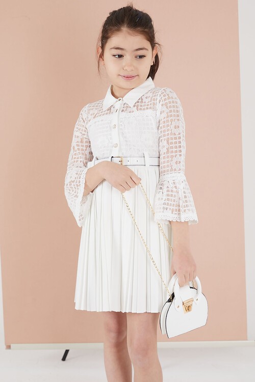 Beyaz Dantel İşlemeli Pileli Çanta ve Kemerli Kız Elbise 15109