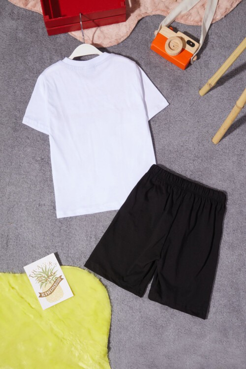 Beyaz Karakter Baskılı Erkek Çocuk Şortlu Takım 15278