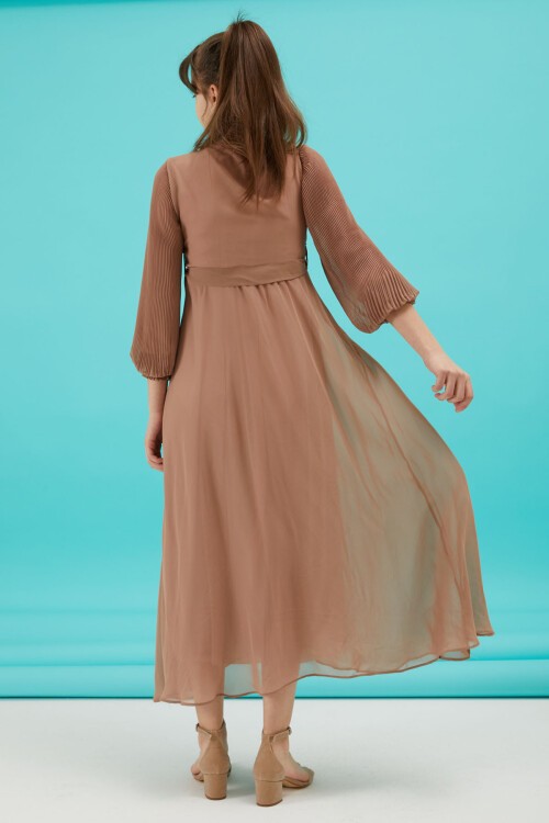 Kahverengi Piliseli Kuşaklı Kız Şifon Elbise 15206
