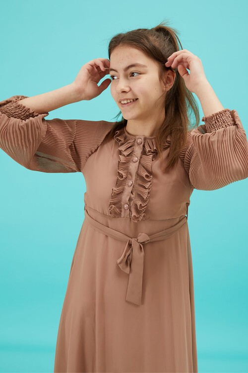 Kahverengi Piliseli Kuşaklı Kız Şifon Elbise 15206