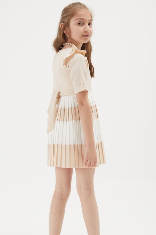 Kız Çocuk Krem İnci Kolyeli Çantalı Pileli Elbise 15151