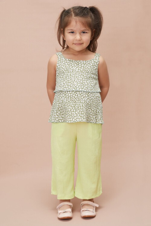 Kız Çocuk Yeşil Çiçekli Askılı Bluzlu Pantolonlu Takım 15146