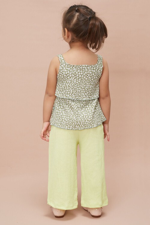 Kız Çocuk Yeşil Çiçekli Askılı Bluzlu Pantolonlu Takım 15146