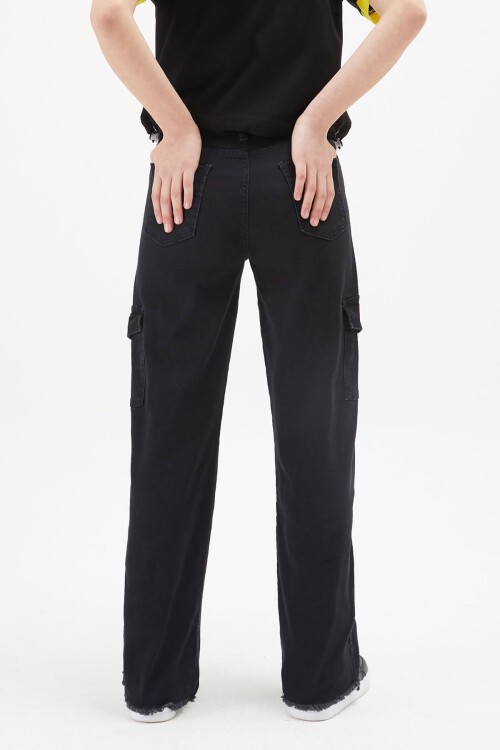 Siyah Kargo Cepli Yüksek Bel Kız Jean Pantolon 15247