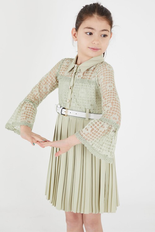 Yeşil Dantel İşlemeli Pileli Çanta ve Kemerli Kız Elbise 15111