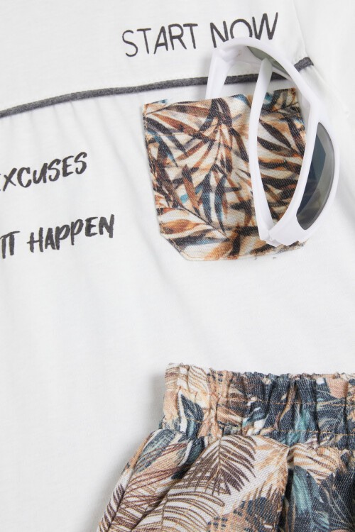 Beyaz Yazılı Erkek Çocuk Desenli Şortlu Takım 15556