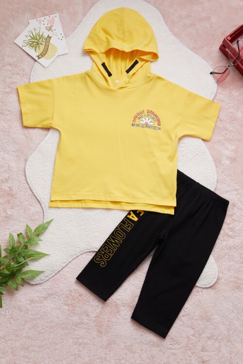 Çiçek Baskılı Kapüşonlu Şortlu Kız Çocuk Takım 15357