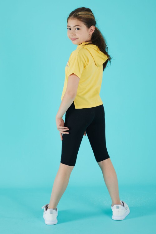 Çiçek Baskılı Kapüşonlu Şortlu Kız Çocuk Takım 15357