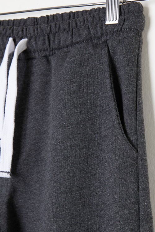 Erkek Çocuk Koyu Gri Beli Lastikli Düz Şort 16258