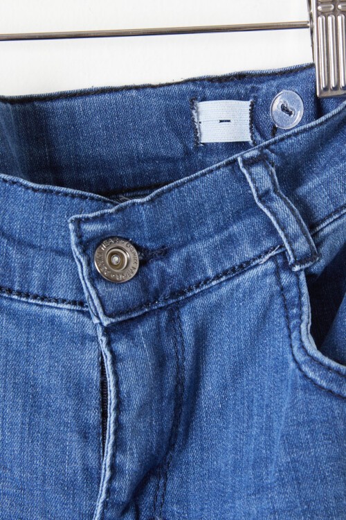 Erkek Çocuk Koyu Mavi Eskitmeli Dar Paça Jean Pantolon 16178