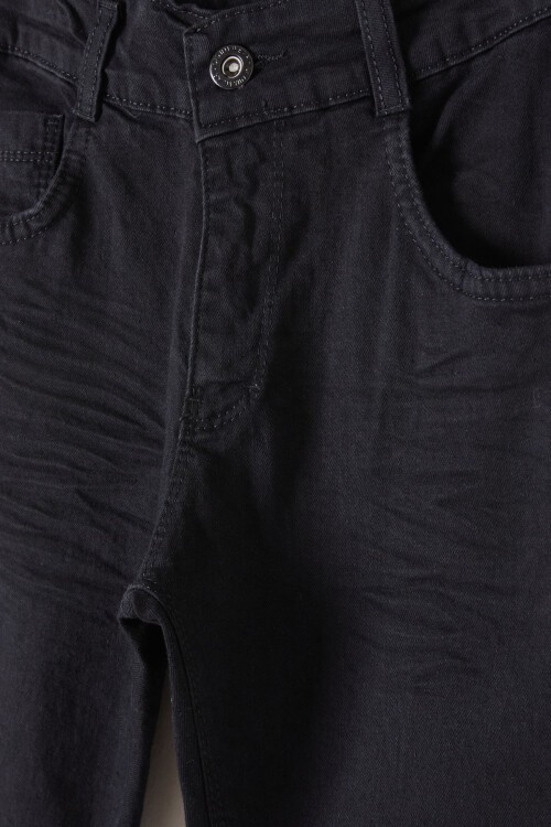 Erkek Çocuk Siyah Eskitmeli Dar Paça Jean Pantolon 16177