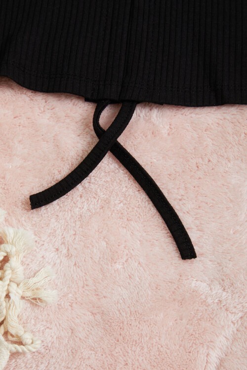 Siyah Büzgülü Pamuklu Kız Çocuk Tişört 15664