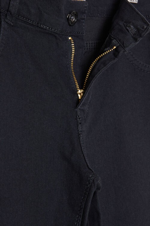 Siyah Love Yazılı Yırtmaçlı İspanyol Paça Kız Jean Pantolon 16237