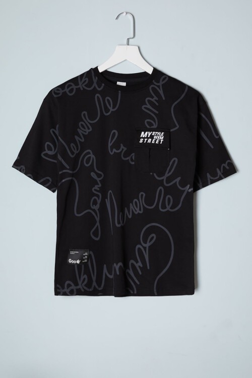 Siyah Yazı Desenli Cepli Erkek Tişört 16079