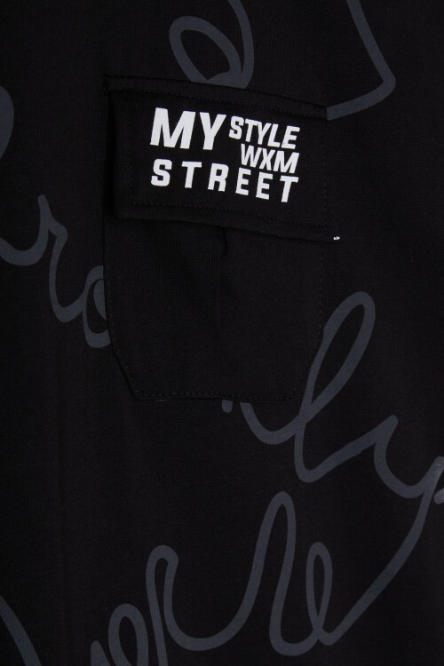 Siyah Yazı Desenli Cepli Erkek Tişört 16079