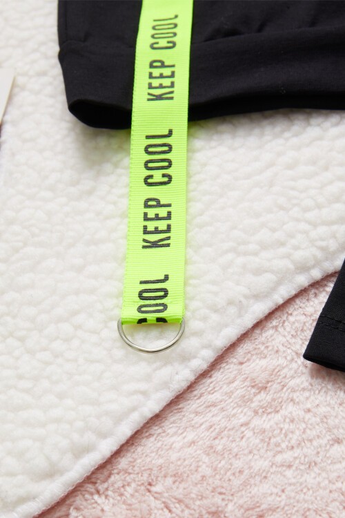 Yazı Baskılı Sıfır Kol Kapüşonlu Şortlu Kız Takım 15353