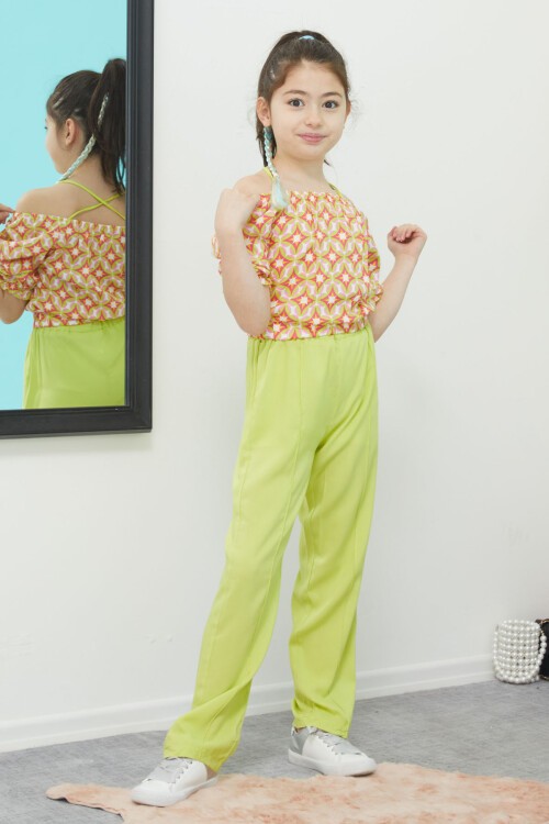 Yeşil Desenli Bluz ve Pantolonlu Kız Takım 15391