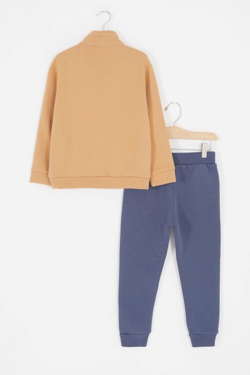 Bej Fermuarlı Yaka Yazılı Erkek Çocuk Polarlı Eşofman Takımı 16741