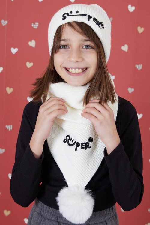 Ekru Süper Yazı Baskılı Ponponlu Kız Çocuk Atkı Bere Seti 17305