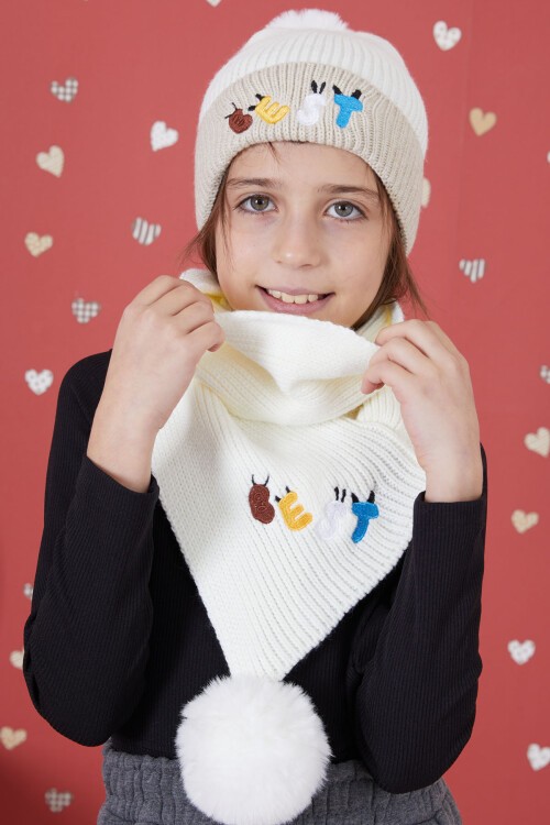 Ekru Yazı Nakışlı Ponponlu Kız Çocuk Atkı Bere Seti 17287