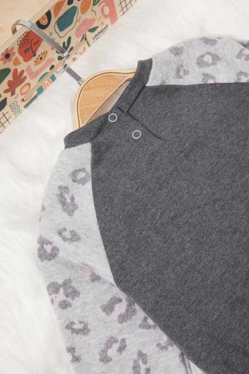 Füme Kalp Baskılı Kız Bebek Takımı 17001