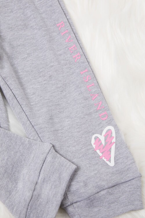 Gri Kalp Baskılı Kız Bebek Takımı 16999