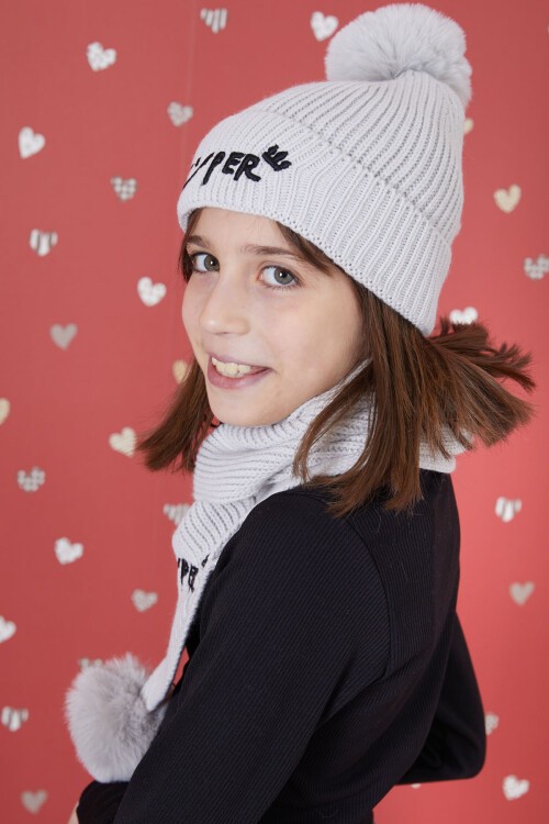 Gri Süper Yazı Baskılı Ponponlu Kız Çocuk Atkı Bere Seti 17310