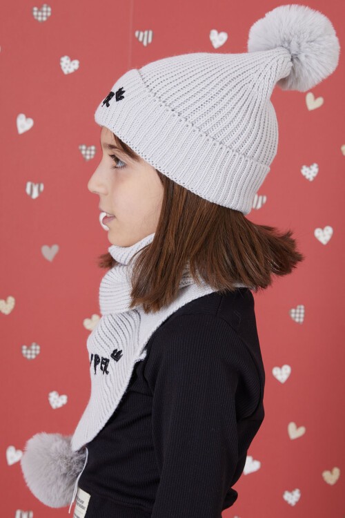 Gri Süper Yazı Baskılı Ponponlu Kız Çocuk Atkı Bere Seti 17310