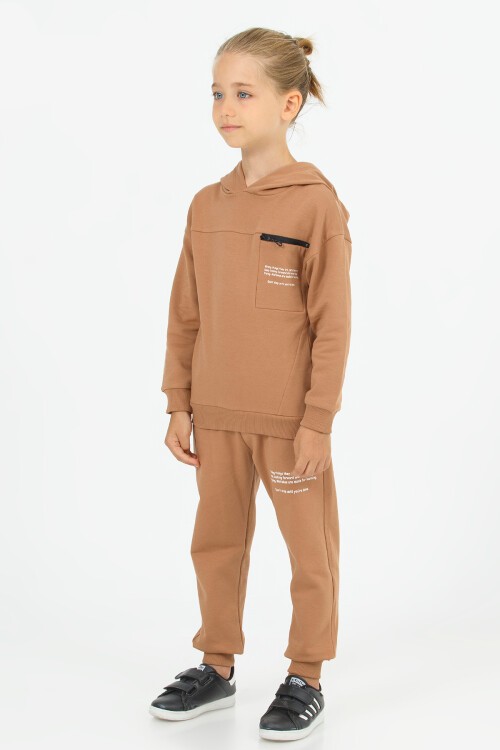 Kahverengi Göğüs Fermuarlı Polarlı Erkek Çocuk Takımı 16638