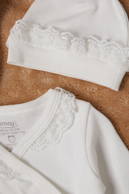 Kelebek Baskılı Ekru Kız Bebek 5li Takım 16658