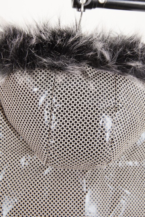 Kız Çocuk Altıgen Desenli Krem Şişme Mont 16267