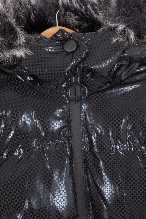 Kız Çocuk Altıgen Desenli Siyah Şişme Mont 17136