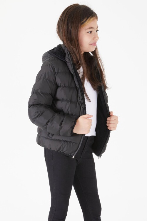 Kız Çocuk Düz Dikişli Siyah Şişme Mont 16524